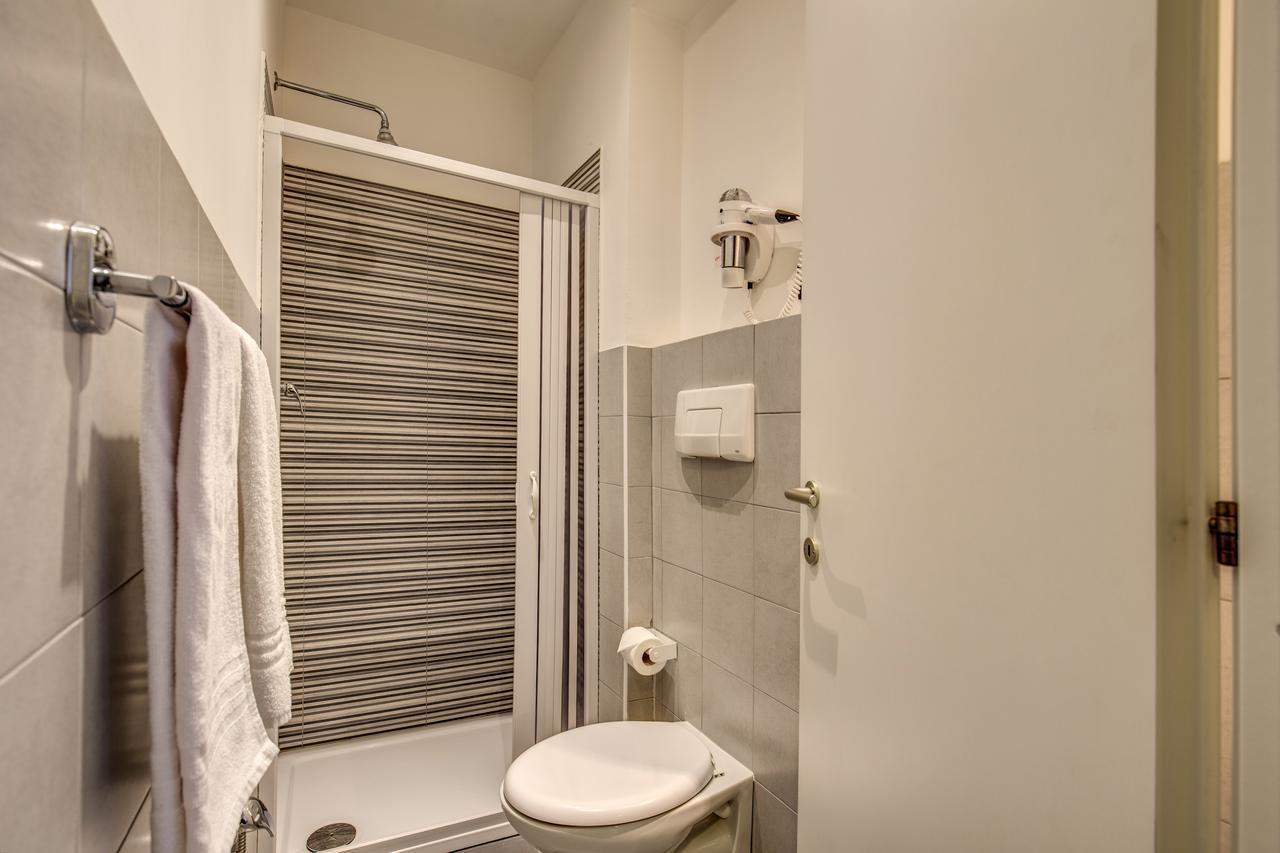 Enzo Luxury Rooms Rome Exterior photo